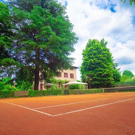 B & B Villa Dell'Usignolo Nerviano ภายนอก รูปภาพ
