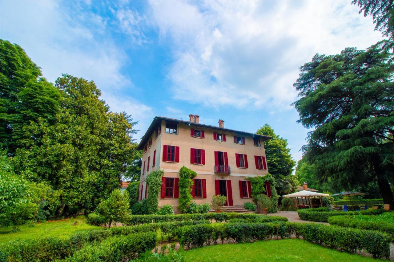 B & B Villa Dell'Usignolo Nerviano ภายนอก รูปภาพ