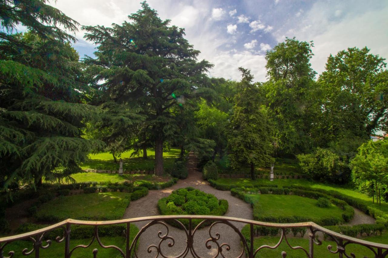 B & B Villa Dell'Usignolo Nerviano ภายนอก รูปภาพ